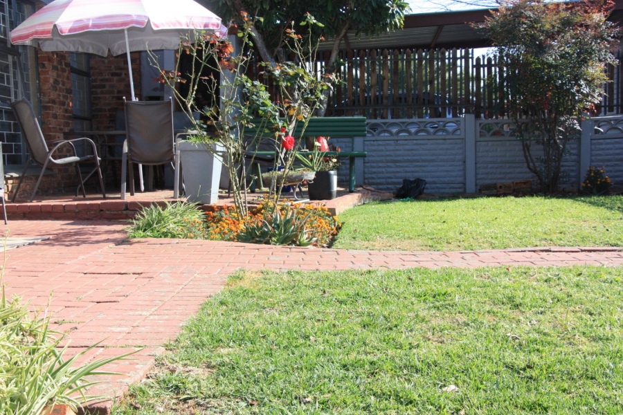 2 Bedroom Property for Sale in Pellissier Free State